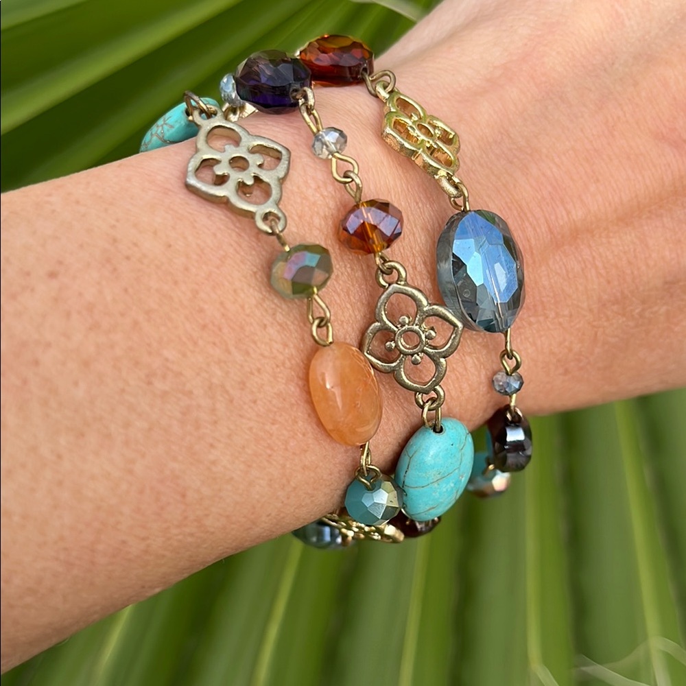 Multi-Color Beaded Clover Bracelet NWOT